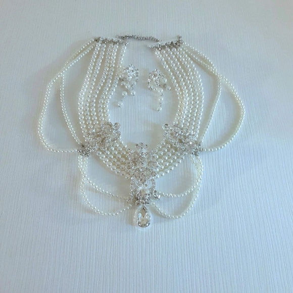 Pearl and Crystal Set - Picture 4 of 4